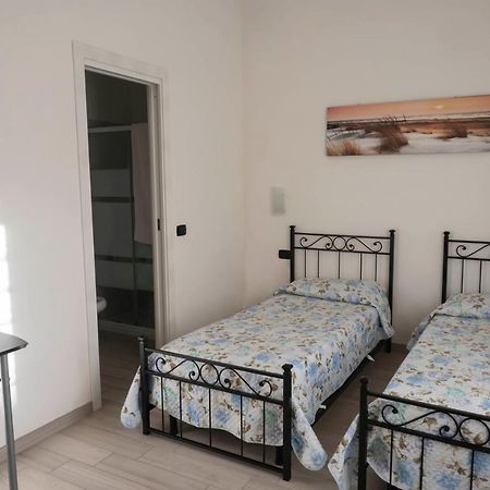 Il Giardino Dell'Eden Bed & Breakfast Acilia Luaran gambar