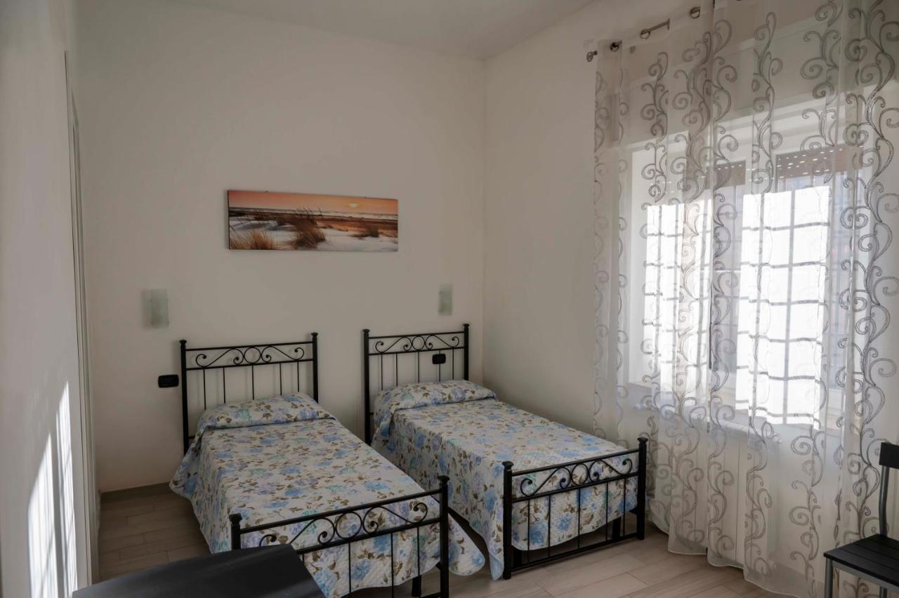 Il Giardino Dell'Eden Bed & Breakfast Acilia Luaran gambar