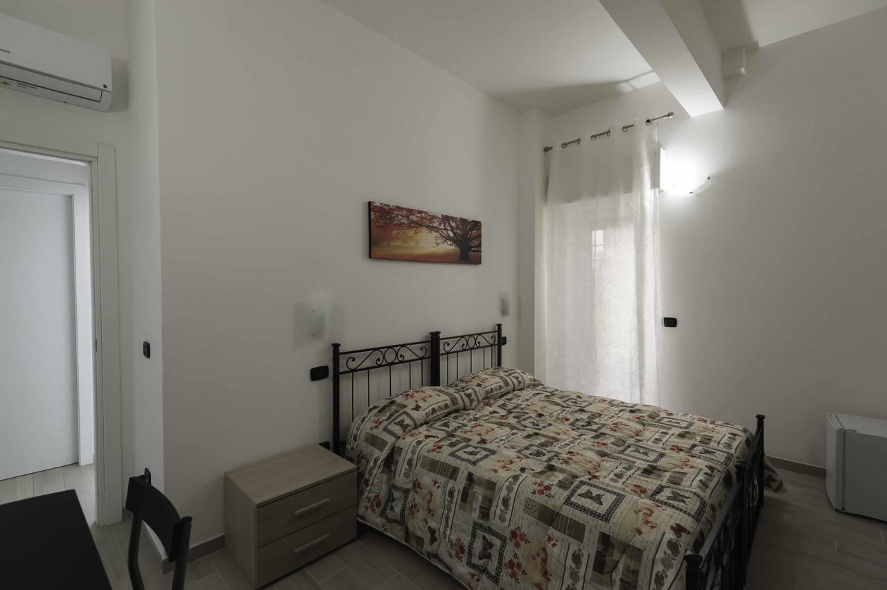 Il Giardino Dell'Eden Bed & Breakfast Acilia Luaran gambar