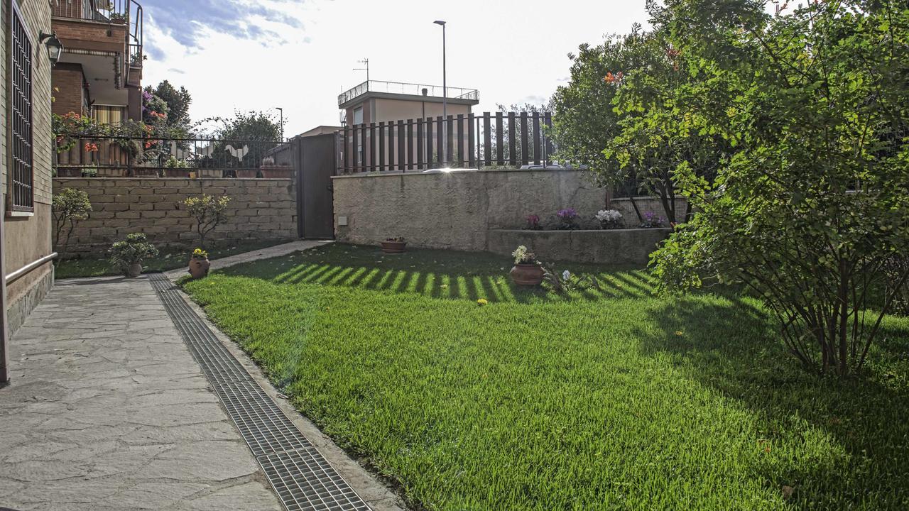 Il Giardino Dell'Eden Bed & Breakfast Acilia Luaran gambar