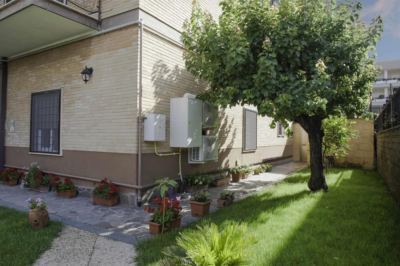Il Giardino Dell'Eden Bed & Breakfast Acilia Luaran gambar